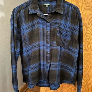 Wild Fable soft cropped shirt